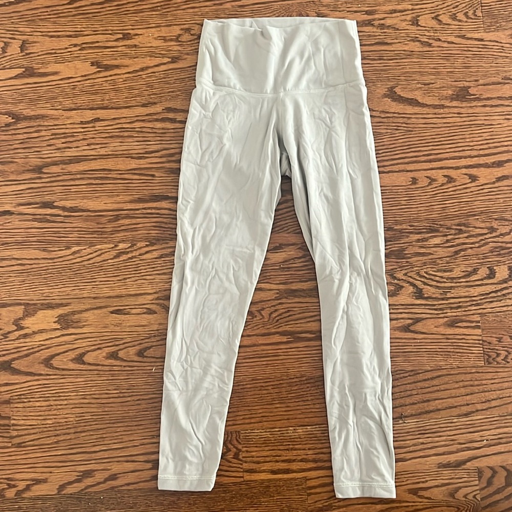 Aritzia TnAction Leggings Size Small